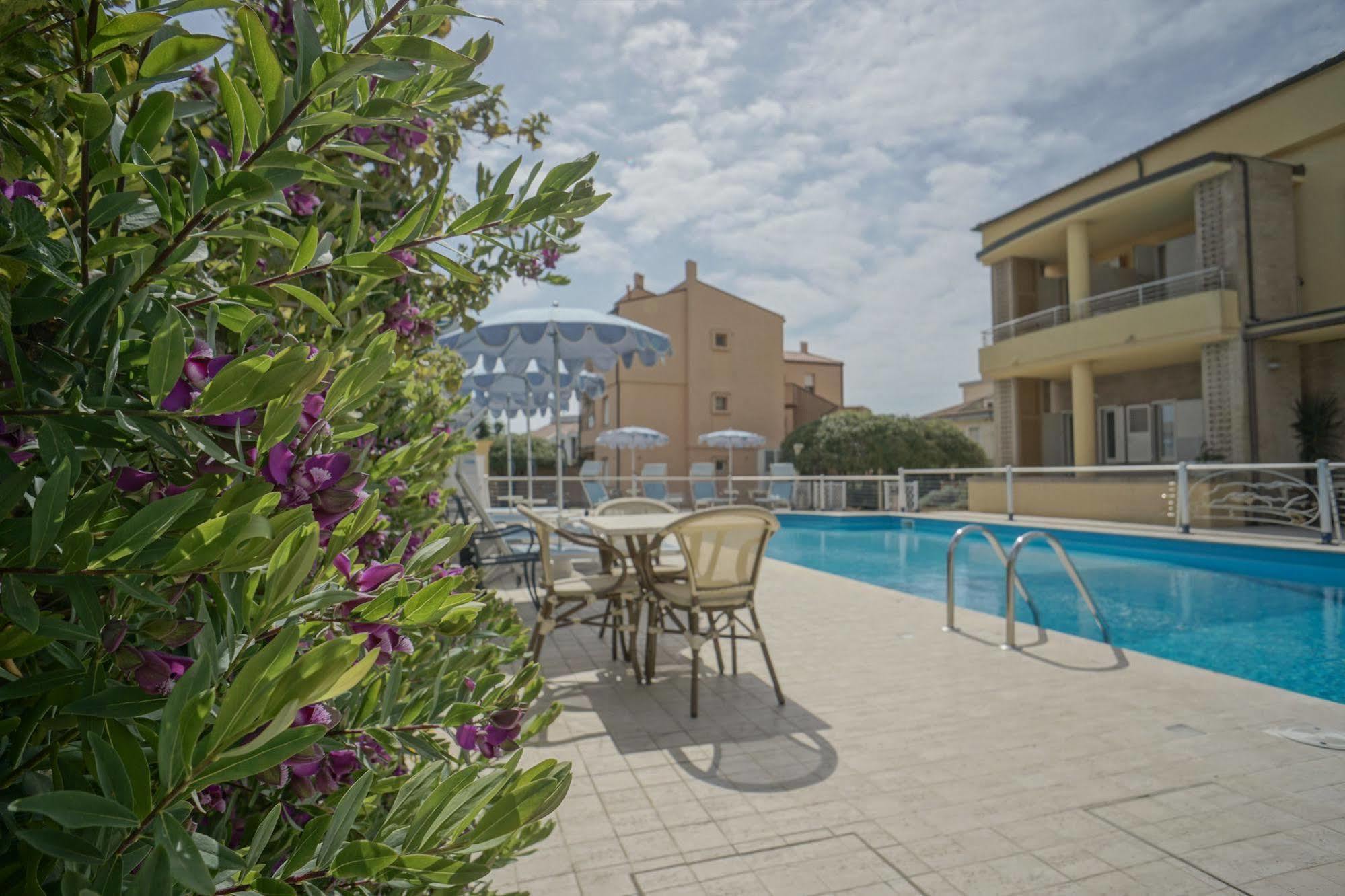Hotel Residence Il Conero 2 Numana Luaran gambar